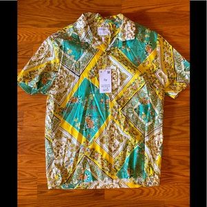 NWT Denim & Flower By Ricky Singh paisley + floral SS button.